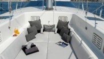 VALQUEST - Bow Seating Area